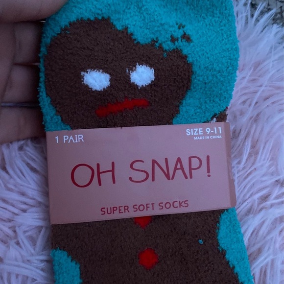 Ginger bread fuzzy socks - Picture 2 of 3